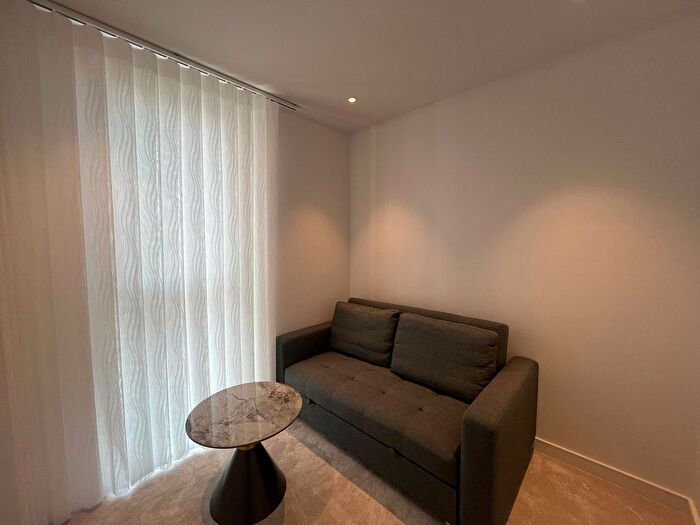 2 Bedroom Flat To Rent In The Green Quarter, London, UB1