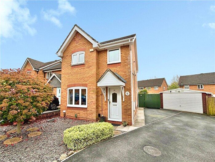 3 Bedroom End Of Terrace House For Sale In Chelveston Crescent, Aldermoor, Southampton, Hampshire, SO16