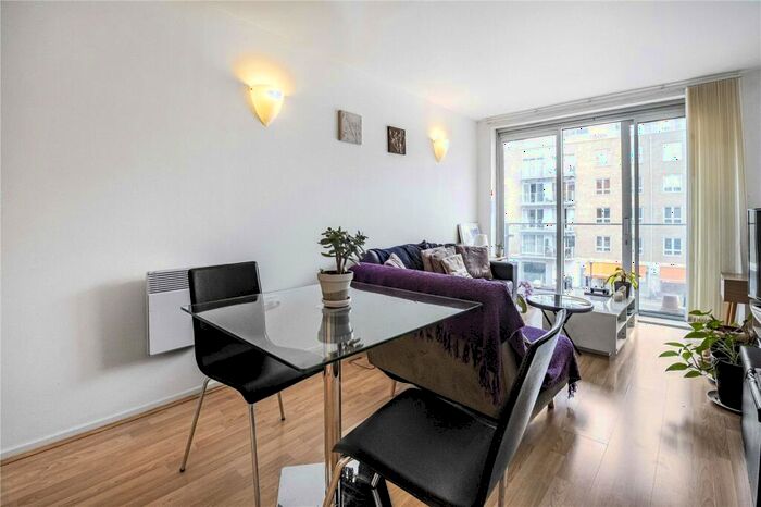 1 Bedroom Apartment To Rent In Narrow Street, London, E14
