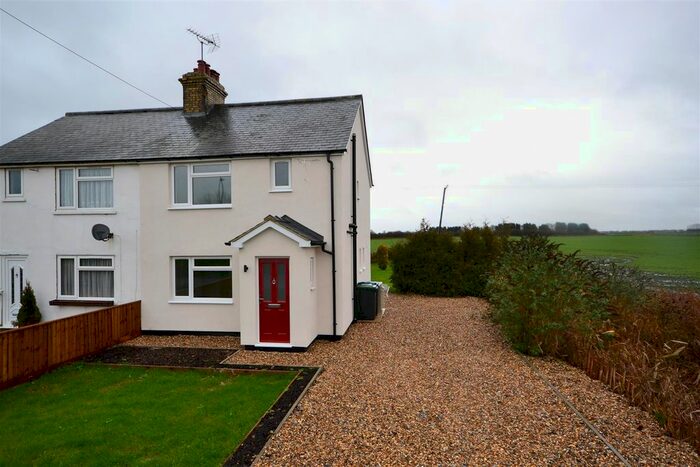 3 Bedroom Property For Sale In Lark Bank, Prickwillow, Ely CB7