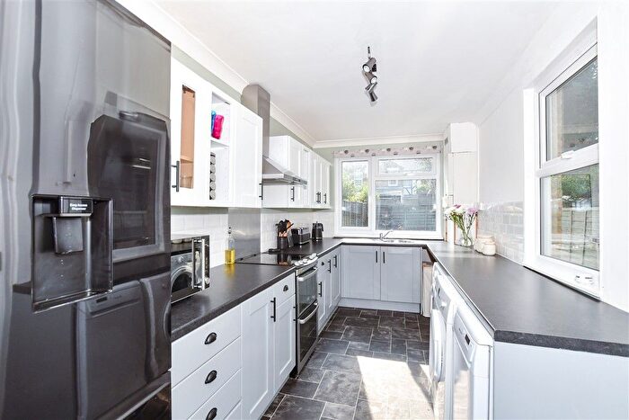 3 Bedroom End Of Terrace House For Sale In Heathorn Street, Maidstone, Kent, ME14