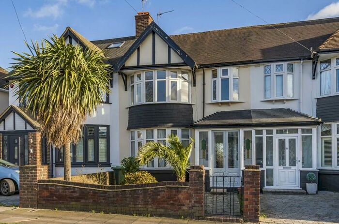 3 Bedroom Terraced House To Rent In Manor Drive, London, N20