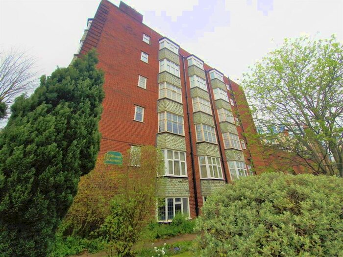 3 Bedroom Apartment To Rent In Calthorpe Road, Edgbaston, Birmingham, B15