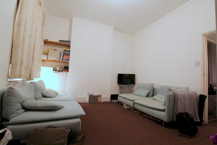1 Bedroom Flat To Rent In Tower Bridge Road, London, SE1