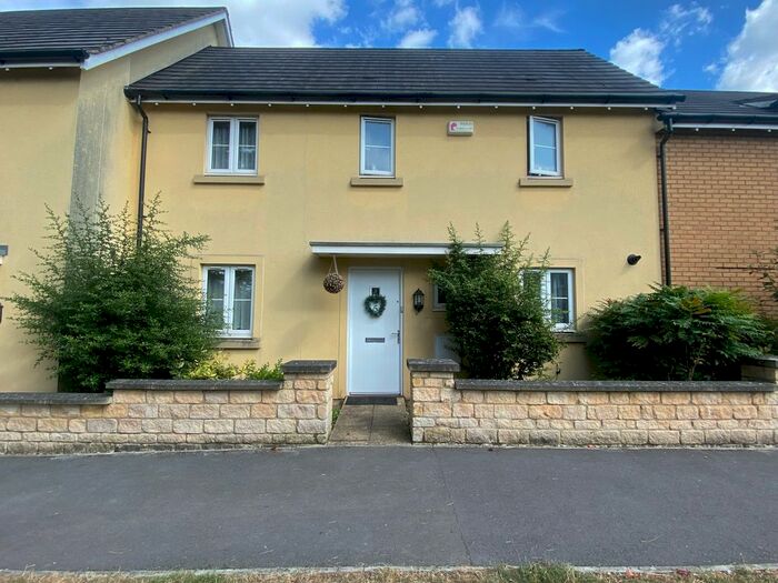 3 Bedroom Property To Rent In Bendalls Wharf, Frome, BA11