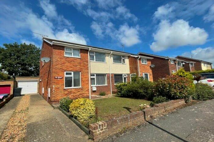 3 Bedroom Semi-Detached House To Rent In Kentmere Avenue, Ramsgate, CT11