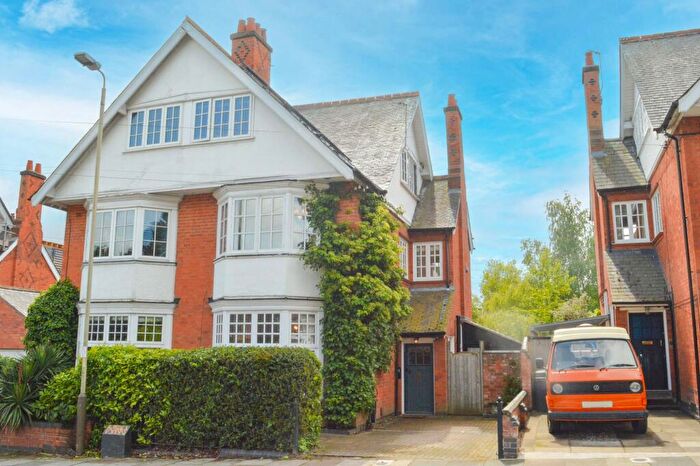 5 Bedroom Semi-Detached House For Sale In Holmfield Road, Stoneygate, Leicester, LE2