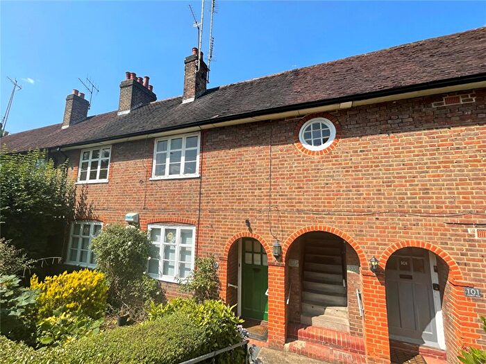 1 Bedroom Maisonette To Rent In Addison Way, Golders Green, NW11