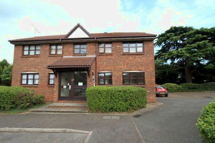 2 Bedroom Flat To Rent In Unicorn Walk, Greenhithe, Kent, DA9