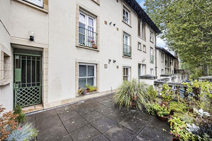 1 Bedroom Flat To Rent In St Pauls Court Yard, Deptford, SE8