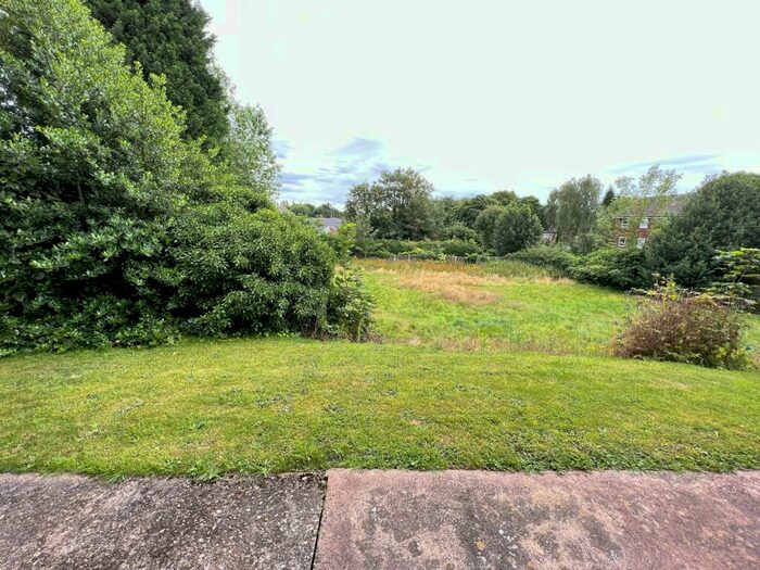 2 Bedroom Apartment To Rent In Sycamore Court, Beeston, Nottingham, NG9