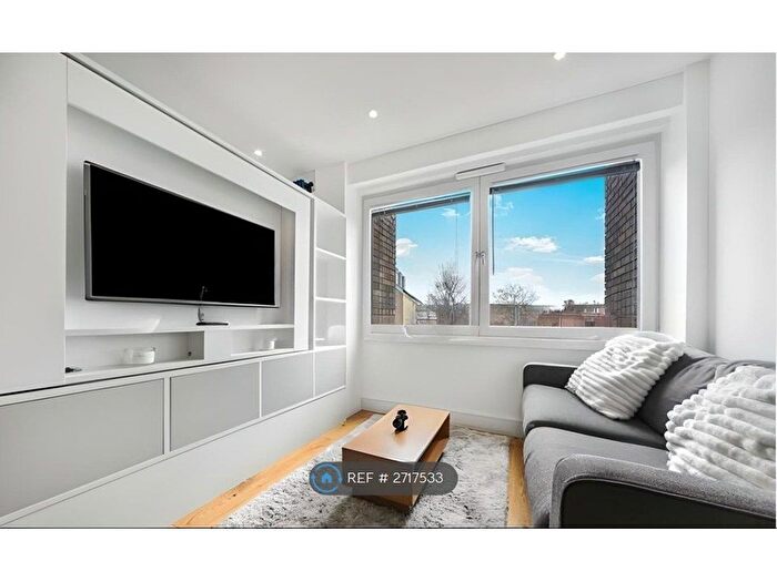 Studio To Rent In Riverdale House, London, SE13