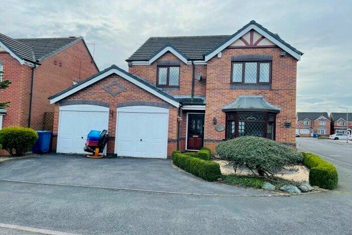 4 Bedroom Property To Rent In Colenso Way, Newcastle, ST5