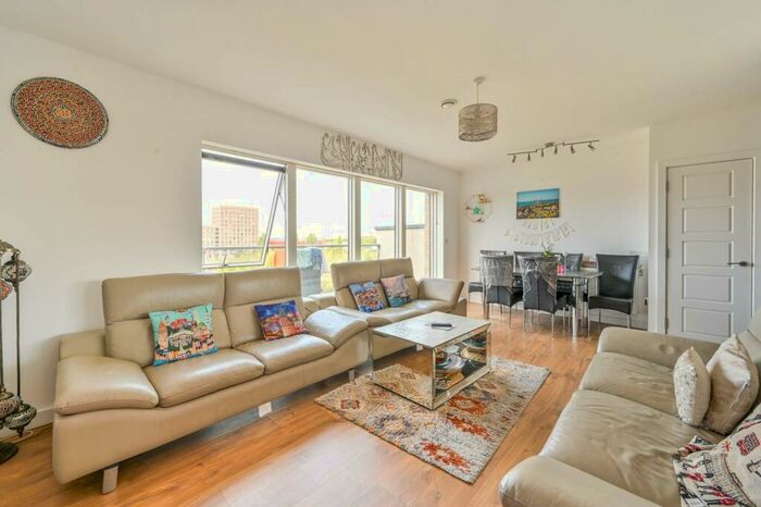 3 Bedroom Flat To Rent In Bawley Court, , Gallions Reach, London, E16