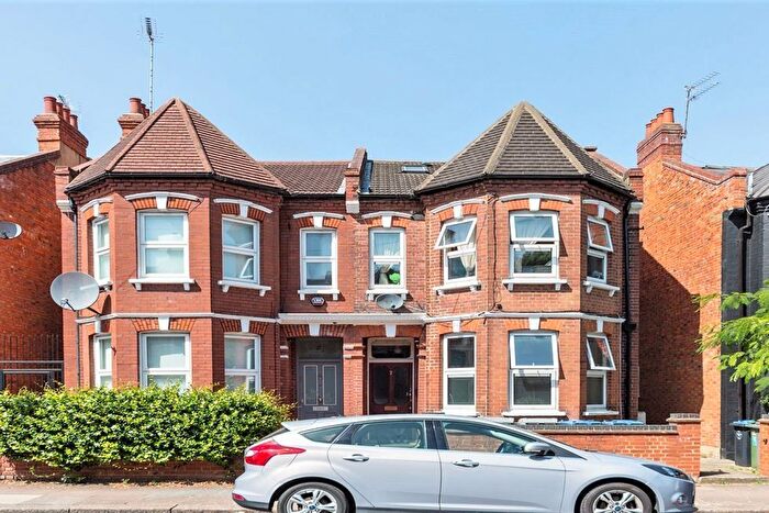 2 Bedroom Flat To Rent In Acland Road, London, NW2
