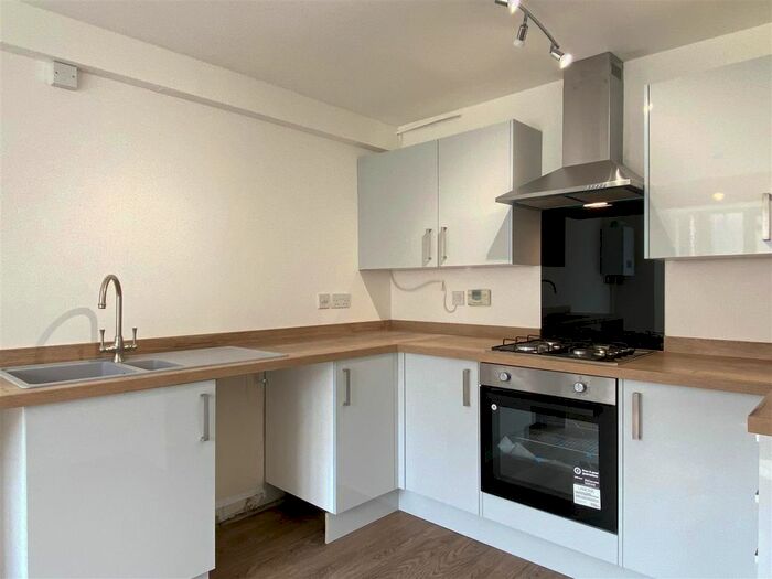 4 Bedroom Town House To Rent In Glan Yr Afon, Gorseinon, Swansea, SA4