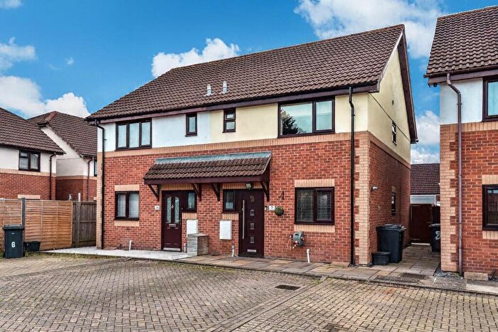 3 Bedroom Semi Detached House For Sale In Meadow Close, Westbury, BA13
