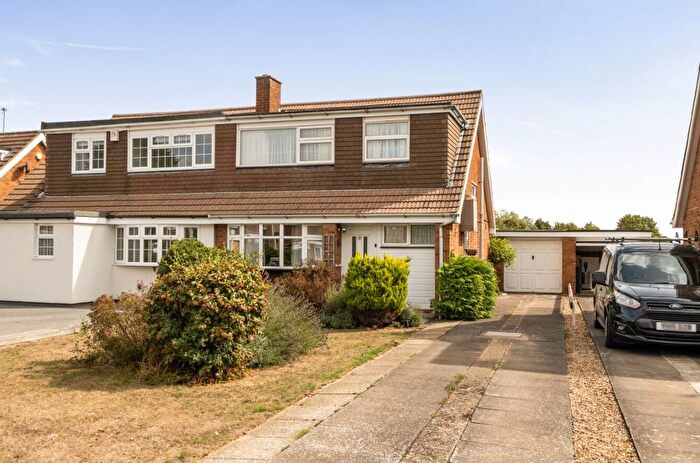 4 Bedroom Semi-Detached House For Sale In Longden Close, Haynes, Bedford, MK45
