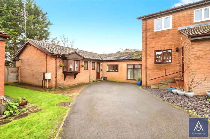 3 Bedroom Bungalow For Sale In Highfield Court, Brackley, Northamptonshire, NN13