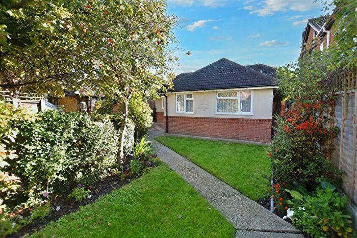 3 Bedroom Detached Bungalow For Sale In Private Setting - Rainbow Road, Canvey Island, SS8