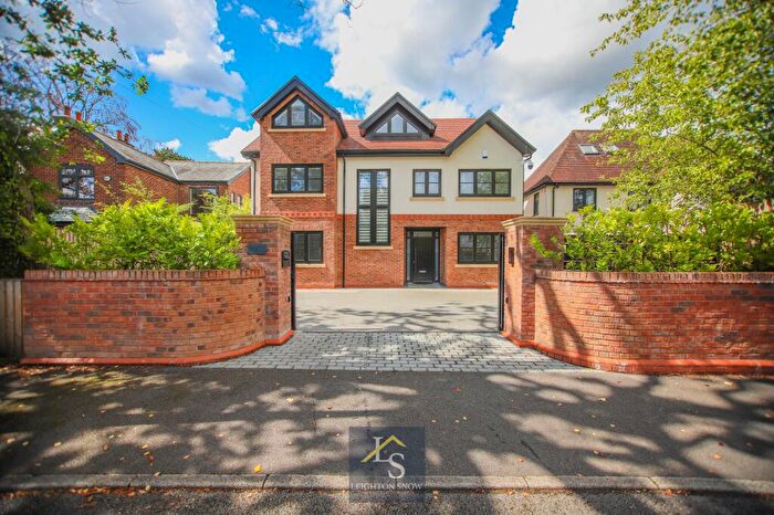 4 Bedroom Detached House For Sale In Moss Lane, Bramhall, SK7