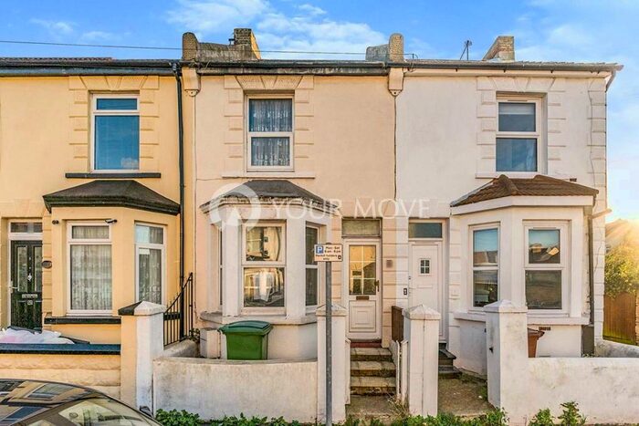 3 Bedroom Terraced House To Rent In Coulman Street, Gillingham, ME7