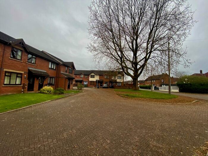 2 Bedroom Flat To Rent In Ashtongate, Ashton-on-Ribble, Preston, PR2