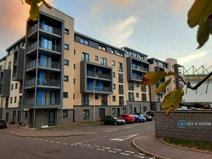 3 Bedroom Flat To Rent In West Kilnacre, Edinburgh, EH7