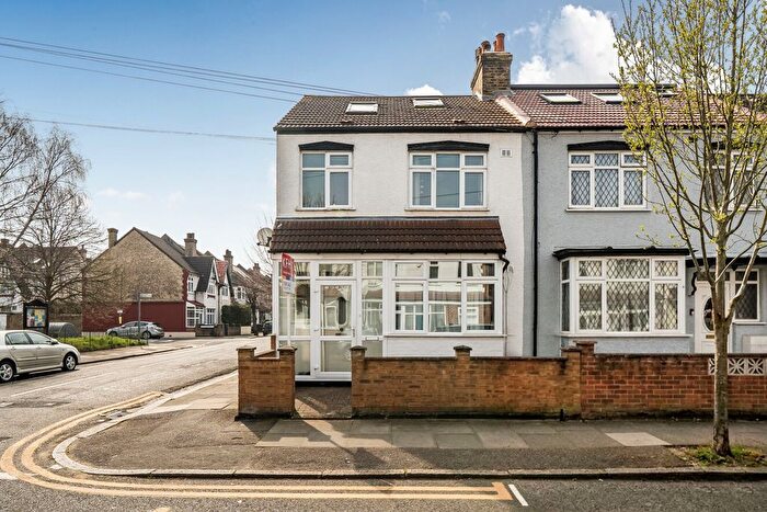 4 Bedroom End Terrace House For Sale In Seely Road, London, SW17