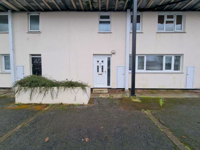 2 Bedroom Maisonette To Rent In Samson Close, Gosport, PO13