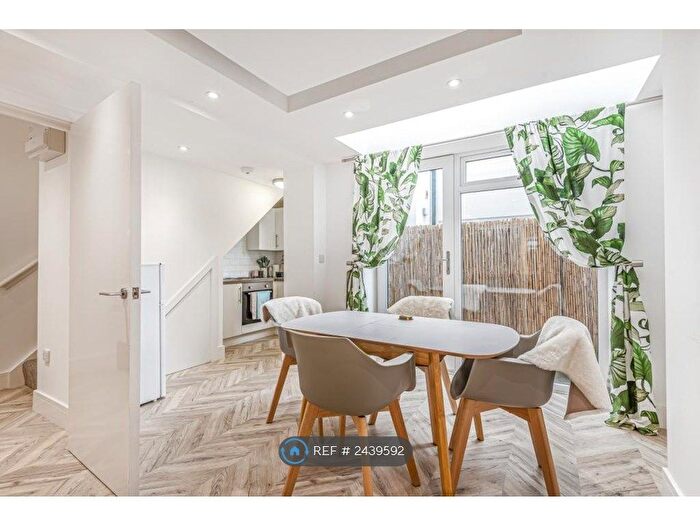 Studio To Rent In Anerley Road, London, SE19