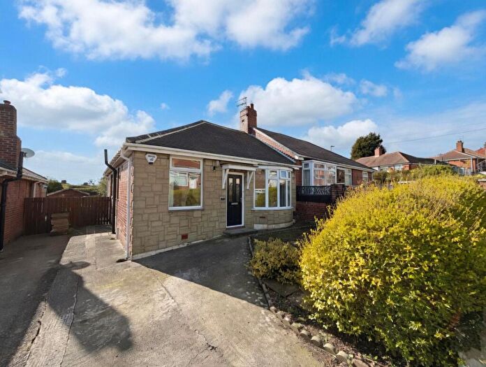 2 Bedroom Bungalow For Sale In Elmwood Gardens, Lobley Hill, Gateshead, NE11