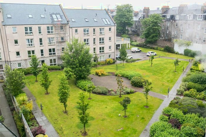 2 Bedroom Flat To Rent In Dee Village, Aberdeen, AB11