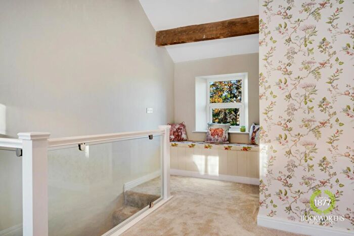 1 Bedroom Cottage For Sale In Red Lion Street, Earby, BB18