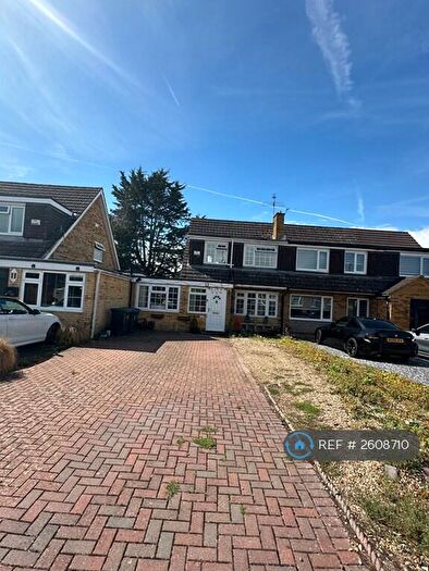 4 Bedroom Semi-Detached House To Rent In Hag Hill Rise, Taplow, Maidenhead, SL6