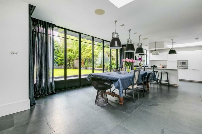 5 Bedroom Detached House To Rent In Balham Park Road, SW12