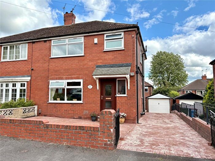 3 Bedroom Semi-Detached House For Sale In Priory Close, Coppice, Oldham, OL8