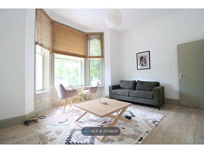 1 Bedroom Flat To Rent In Wickham Road, London, SE4