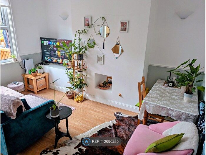 2 Bedroom Terraced House To Rent In Arley Terrace, Leeds, LS12