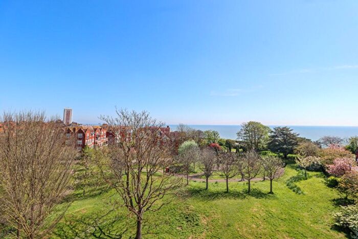 3 Bedroom Apartment For Sale In King Edwards Parade, Eastbourne, BN20
