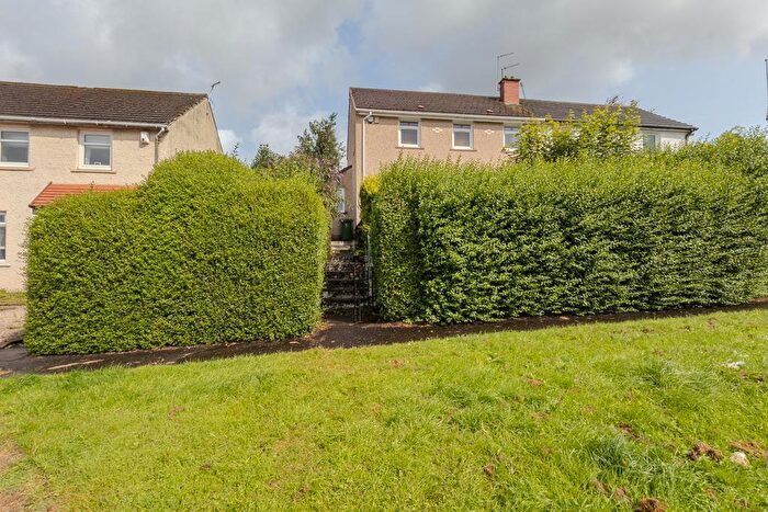 3 Bedroom Semi-Detached House For Sale In Holyknowe Crescent, Lennoxtown, G66