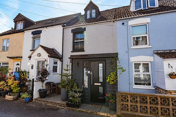 2 Bedroom Town House For Sale In Severn View Parade, Newtown, GL13