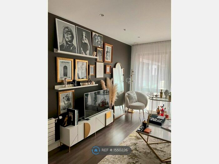 1 Bedroom Flat To Rent In Rathbone Market, London, E16