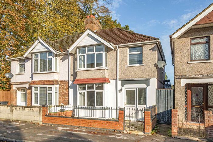 3 Bedroom Semi-Detached House To Rent In Euclid Street, Town Centre, SN1