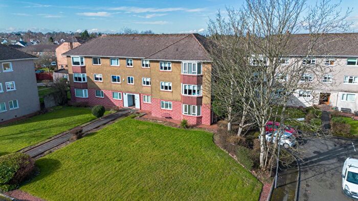 3 Bedroom Flat For Sale In Castle Court, Newton Mearns, G77