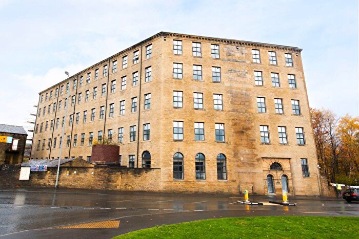 1 Bedroom Flat For Sale In Pellon Lane, Halifax, HX1