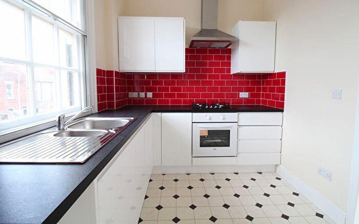 2 Bedroom Apartment To Rent In Shirley Avenue, Southsea, PO4