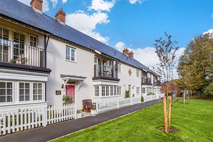 2 Bedroom Flat For Sale In Three Fields Road, Tenterden, Kent, TN30