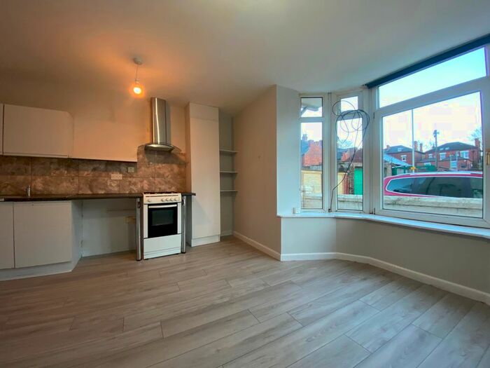 1 Bedroom Flat To Rent In St. Vincent Road, Doncaster, DN1