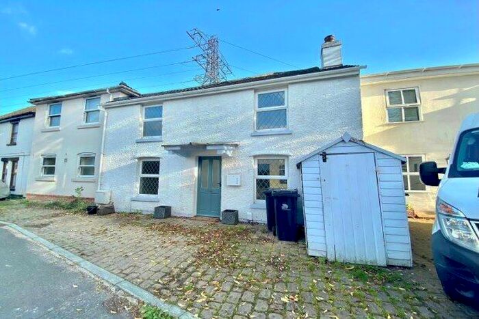 4 Bedroom Property To Rent In Avon Buildings, Christchurch, BH23